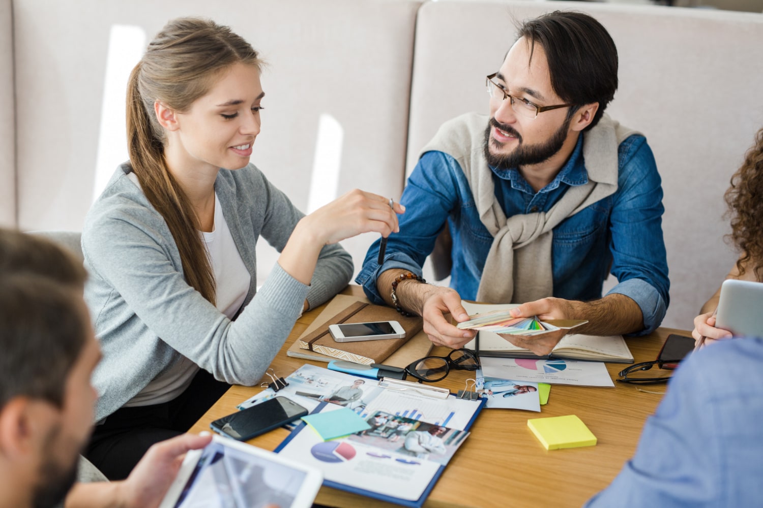 Scrum Roles Explained: Mastering the Scrum Master, Product Owner & Dev Team